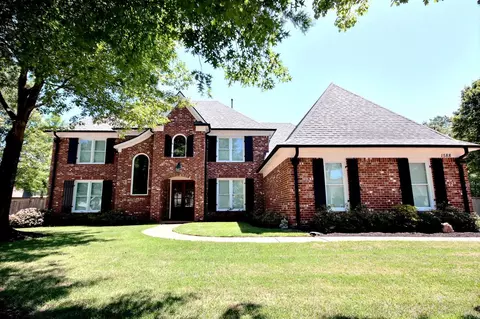 1588 Brackenshire Ln, Collierville, TN 38017