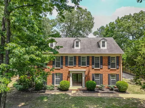 2642 Holly Spring Dr, Germantown, TN 38138
