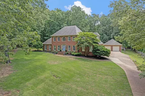 8955 Clair Douwie Cv, Bartlett, TN 38133