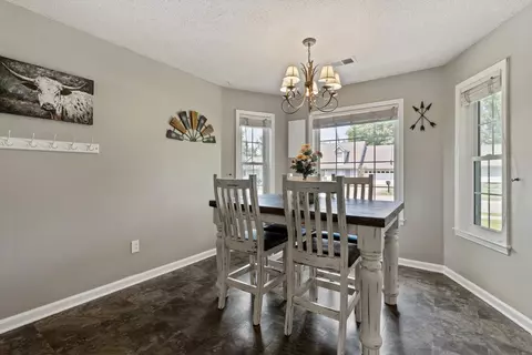 Dining - 6975 Daneman Dr, Memphis, TN 38133 photo 1 of 2