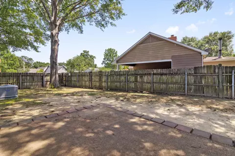 Exterior - 6975 Daneman Dr, Memphis, TN 38133 photo 4 of 6
