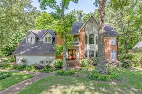2635 N Maple Grove Cv, Germantown, TN 38139