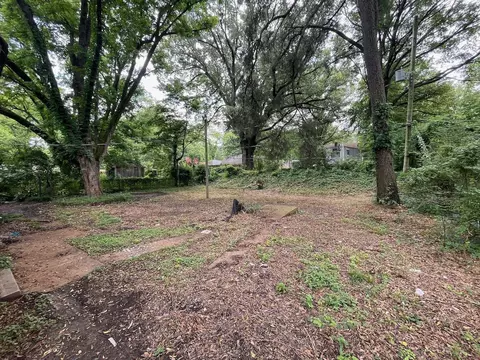 Exterior - 1727 Osborn Dr, Memphis, TN 38127 photo 4 of 5