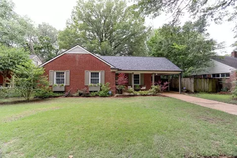 1611 Ivy Rd, Memphis, TN 38117