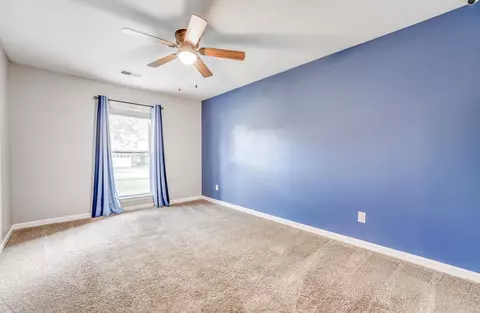 Bedroom - 6353 Thistle Point Cv, Bartlett, TN 38135 photo 2 of 6