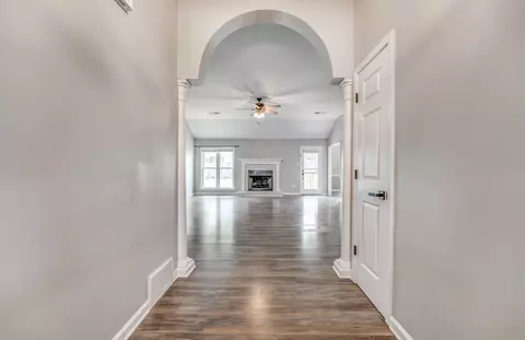 Entry Way - 6353 Thistle Point Cv, Bartlett, TN 38135 photo 1 of 2