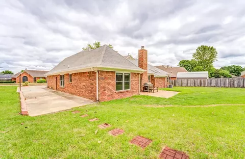 Exterior - 6353 Thistle Point Cv, Bartlett, TN 38135 photo 3 of 7