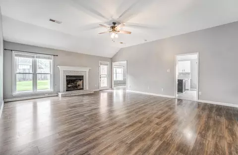 Living - 6353 Thistle Point Cv, Bartlett, TN 38135 photo 1 of 4