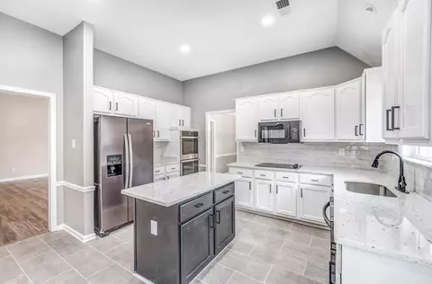 Kitchen - 6353 Thistle Point Cv, Bartlett, TN 38135 photo 2 of 5