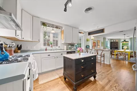 Kitchen - 5283 Cole Rd, Memphis, TN 38120 photo 1 of 4