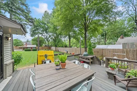 Exterior - 5283 Cole Rd, Memphis, TN 38120 photo 7 of 14