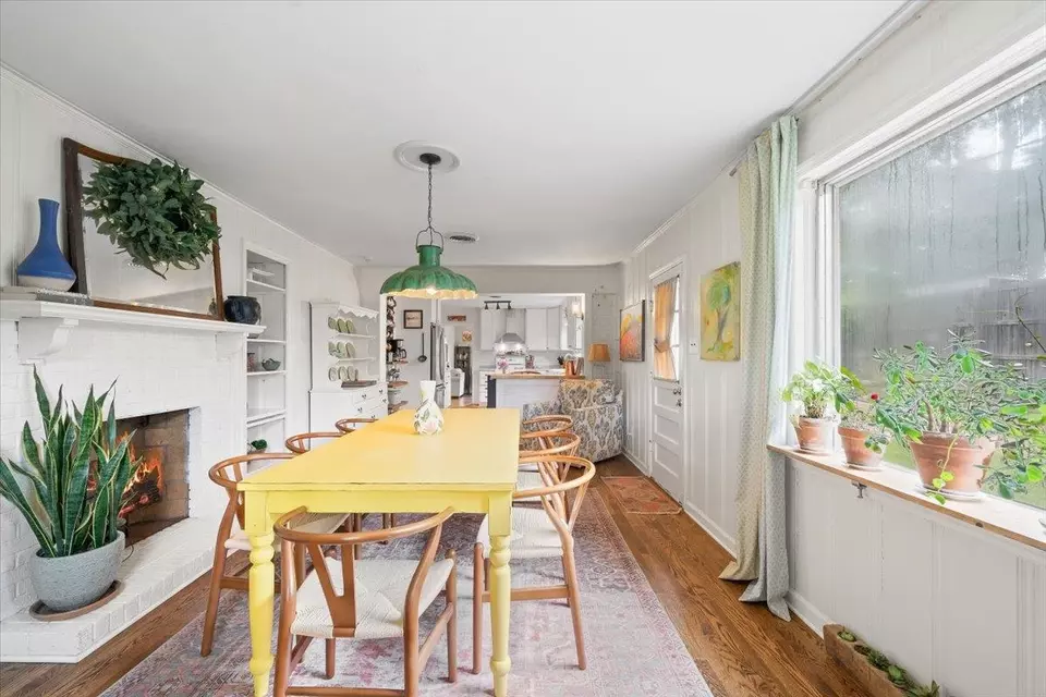 Dining - 5283 Cole Rd, Memphis, TN 38120 photo 4 of 4