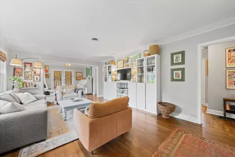 Living - 5283 Cole Rd, Memphis, TN 38120 photo 1 of 4