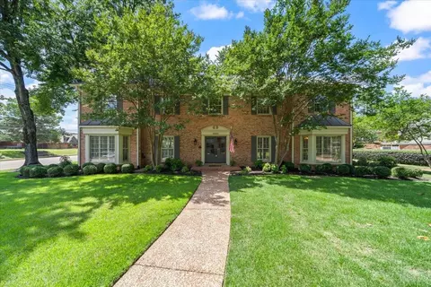 2835 Hunters Forest Dr, Germantown, TN 38138