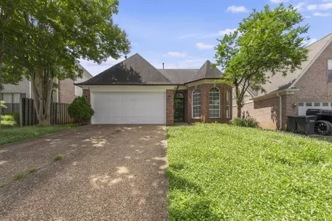 20 Garden Springs Dr, Oakland, TN 38060