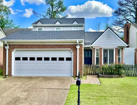8833 Fairway Gardens Dr, Cordova, TN 38016