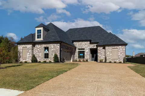 240 Laurel Wood Ln, Oakland, TN 38060