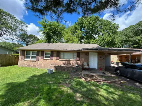 1433 Oak Ridge Dr, Memphis, TN 38111