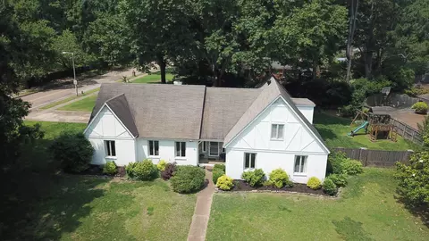 2575 Overlook Dr, Germantown, TN 38138