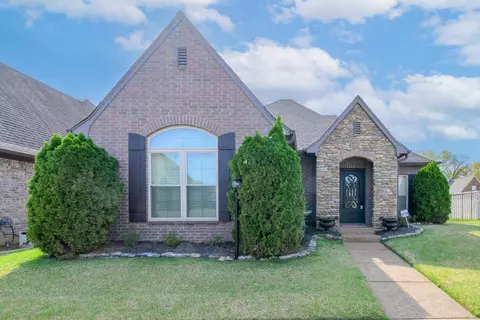 5273 Conifer View Ln, Lakeland, TN 38002