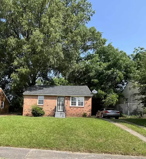 2083 Corry St, Memphis, TN 38106