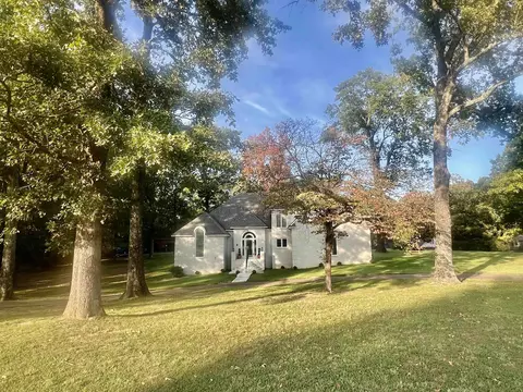 9202 Davies Plantation Rd, Bartlett, TN 38133