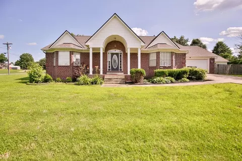 438 Brittany Ln, Atoka, TN 38004