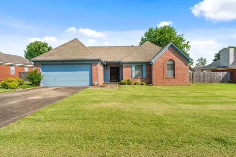 6844 Andrews Rd, Bartlett, TN 38135