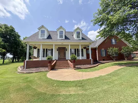 936 Harvest Trails Ln, Covington, TN 38019
