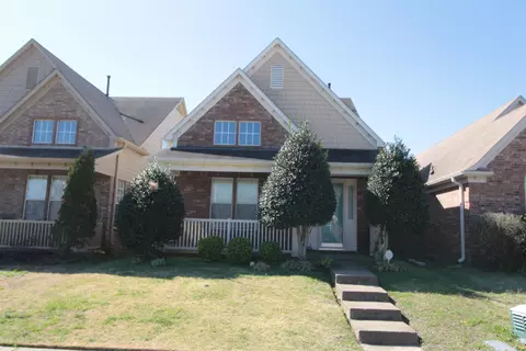 8575 Griffin Park Dr, Memphis, TN 38018