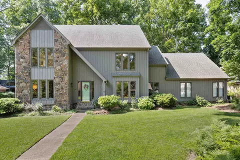 8741 Montavesta Dr, Germantown, TN 38139