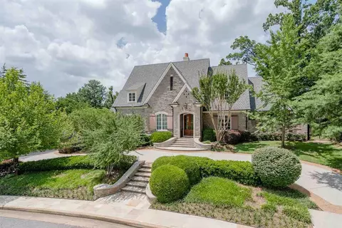 6036 Wild Oaks Dr, Memphis, TN 38120