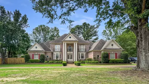 9573 Wolf River Blvd, Germantown, TN 38139