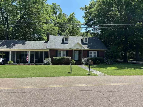 317 Sanford Ave, Covington, TN 38019