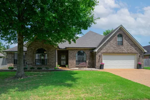 1312 Grey Wolf Dr, Collierville, TN 38017