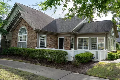 301 Stonevillage Dr W #51, Collierville, TN 38017