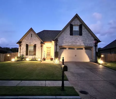 2424 Red Vintage Cv, Cordova, TN 38016
