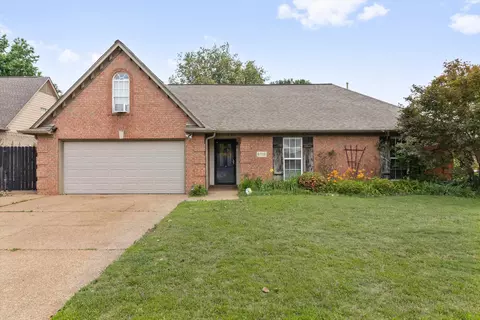 6712 Booth Forrest Dr, Bartlett, TN 38135