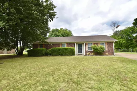 19 Butternut Cove Ct, Jackson, TN 38305