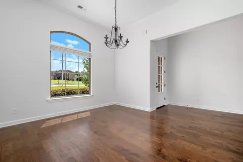 Living - 8898 Mt Hill Dr, Lakeland, TN 38002 photo 4 of 6