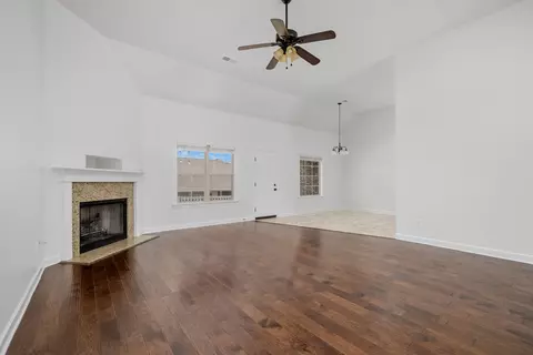 Living - 8898 Mt Hill Dr, Lakeland, TN 38002 photo 2 of 6