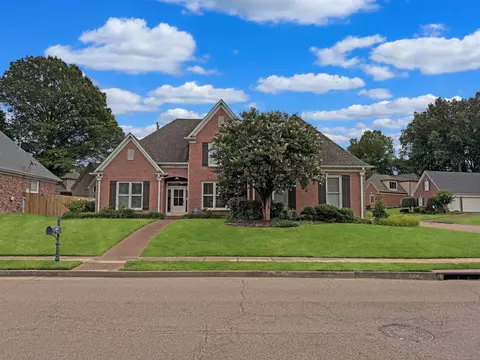 8905 River Pine Dr, Cordova, TN 38016