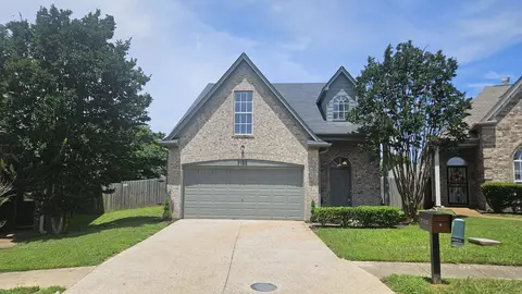 7122 Queens Crown Dr, Memphis, TN 38125