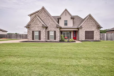 226 S Chinkapin Dr, Atoka, TN 38004