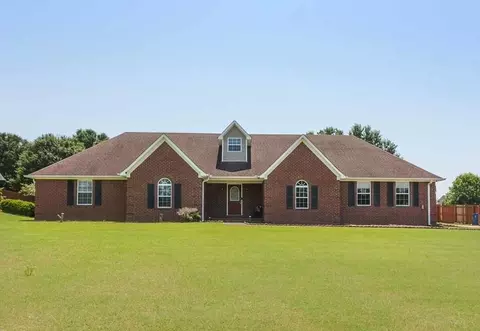 215 Walker Pkwy, Atoka, TN 38004