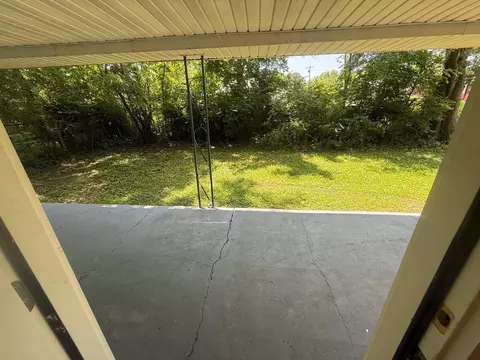 Exterior - 100 Sutton St, Savannah, TN 38372 photo 3 of 15