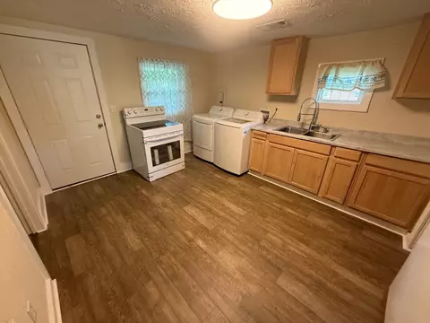 Other - 100 Sutton St, Savannah, TN 38372 photo 2 of 8
