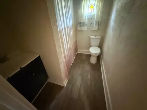 Bath - 100 Sutton St, Savannah, TN 38372 photo 2 of 2