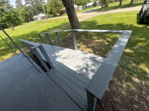 Exterior - 100 Sutton St, Savannah, TN 38372 photo 8 of 15