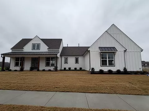 150 Rolling Hill Dr, Piperton, TN 38017